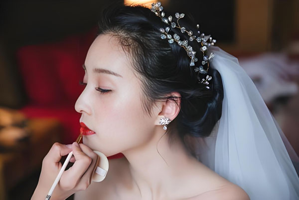 德阳新娘跟妆师|德阳公主阁新娘造型馆